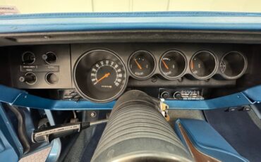 Dodge-Challenger-1970-Bright-Blue-Metallic-Blue-49