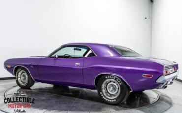 Dodge-Challenger-1970-Coupe-10