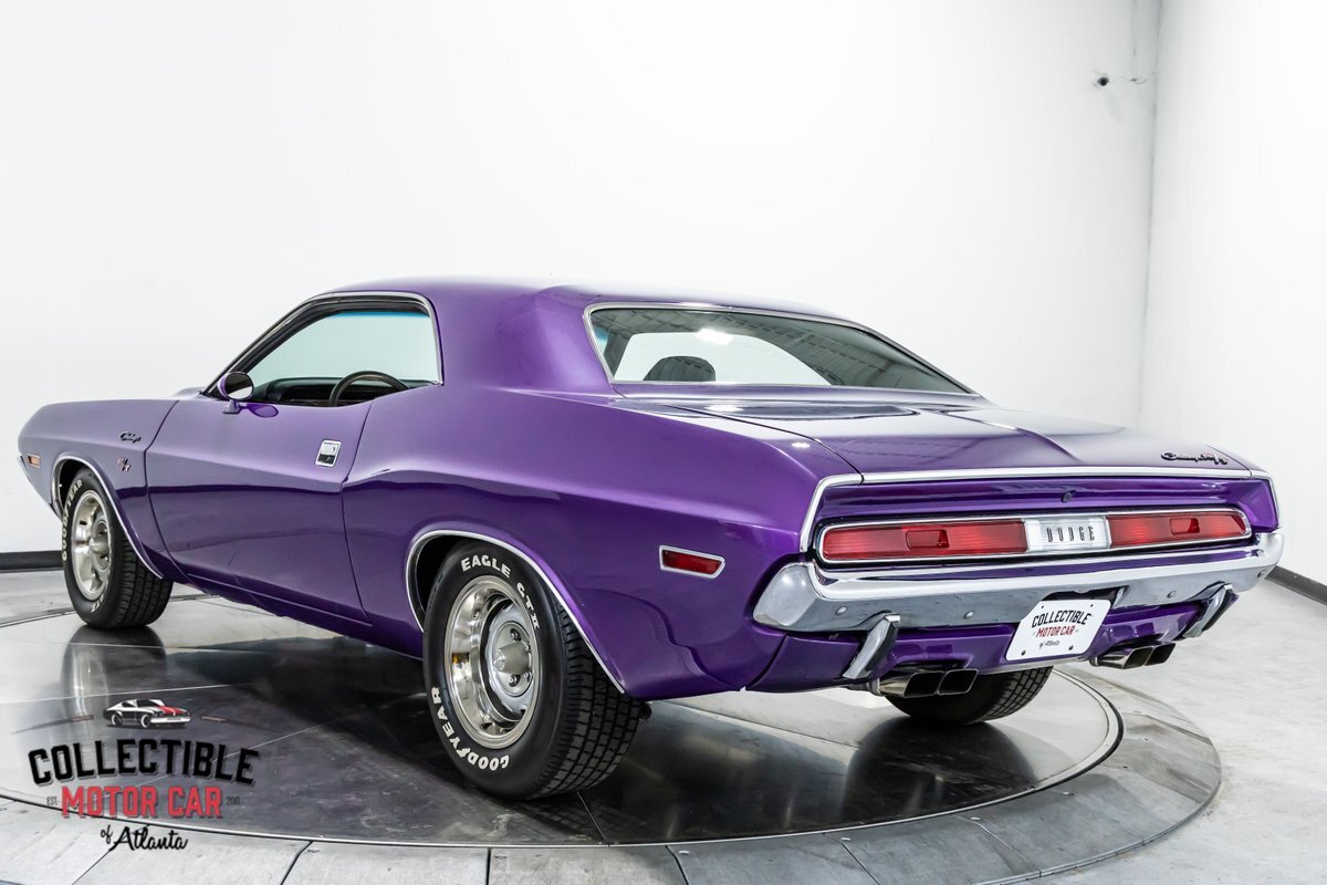Dodge-Challenger-1970-Coupe-11