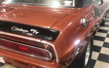 Dodge-Challenger-1970-Coupe-12
