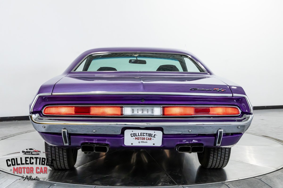Dodge-Challenger-1970-Coupe-21