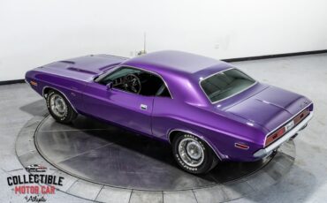 Dodge-Challenger-1970-Coupe-27