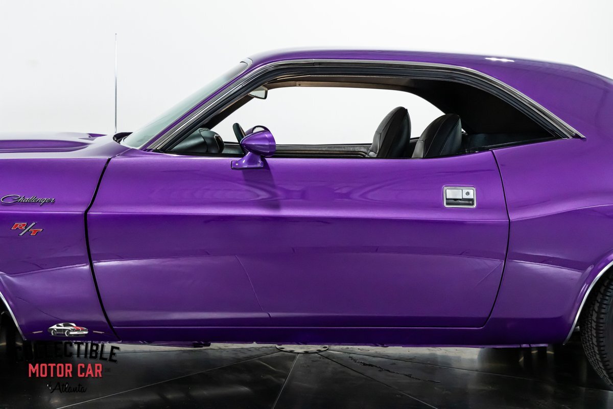 Dodge-Challenger-1970-Coupe-33