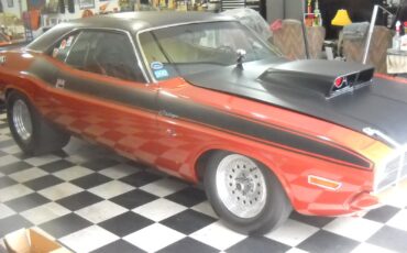 Dodge-Challenger-1970-Coupe-7