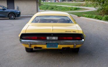 Dodge-Challenger-1970-High-Impact-Yellow-Saddle-Tan-12