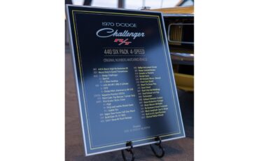 Dodge-Challenger-1970-High-Impact-Yellow-Saddle-Tan-14
