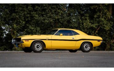 Dodge-Challenger-1970-High-Impact-Yellow-Saddle-Tan-16