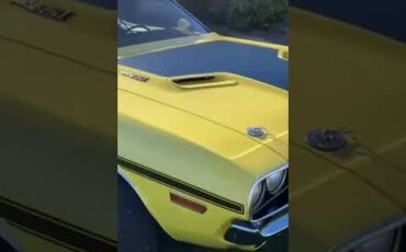 Dodge-Challenger-1970-High-Impact-Yellow-Saddle-Tan