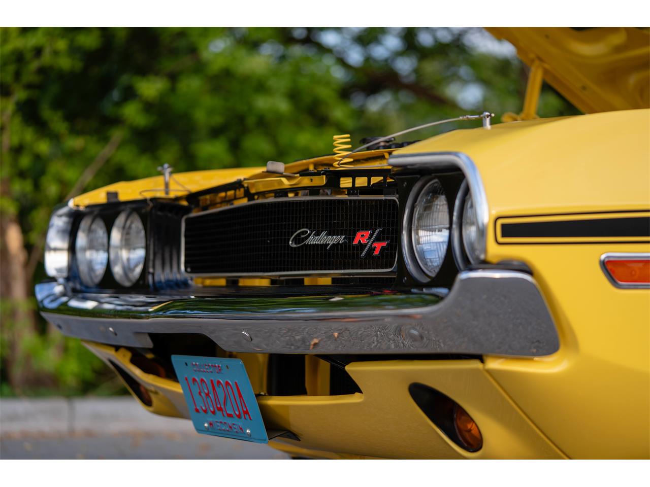Dodge-Challenger-1970-High-Impact-Yellow-Saddle-Tan-7