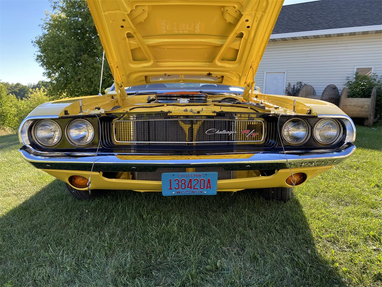 Dodge-Challenger-1970-High-Impact-Yellow-Saddle-Tan-9
