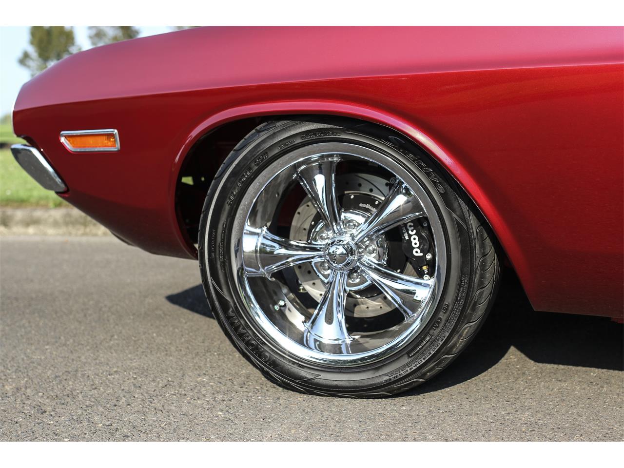 Dodge-Challenger-1970-Viper-Stryker-Red-White-Leather-12
