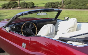 Dodge-Challenger-1970-Viper-Stryker-Red-White-Leather-2