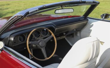 Dodge-Challenger-1970-Viper-Stryker-Red-White-Leather-4