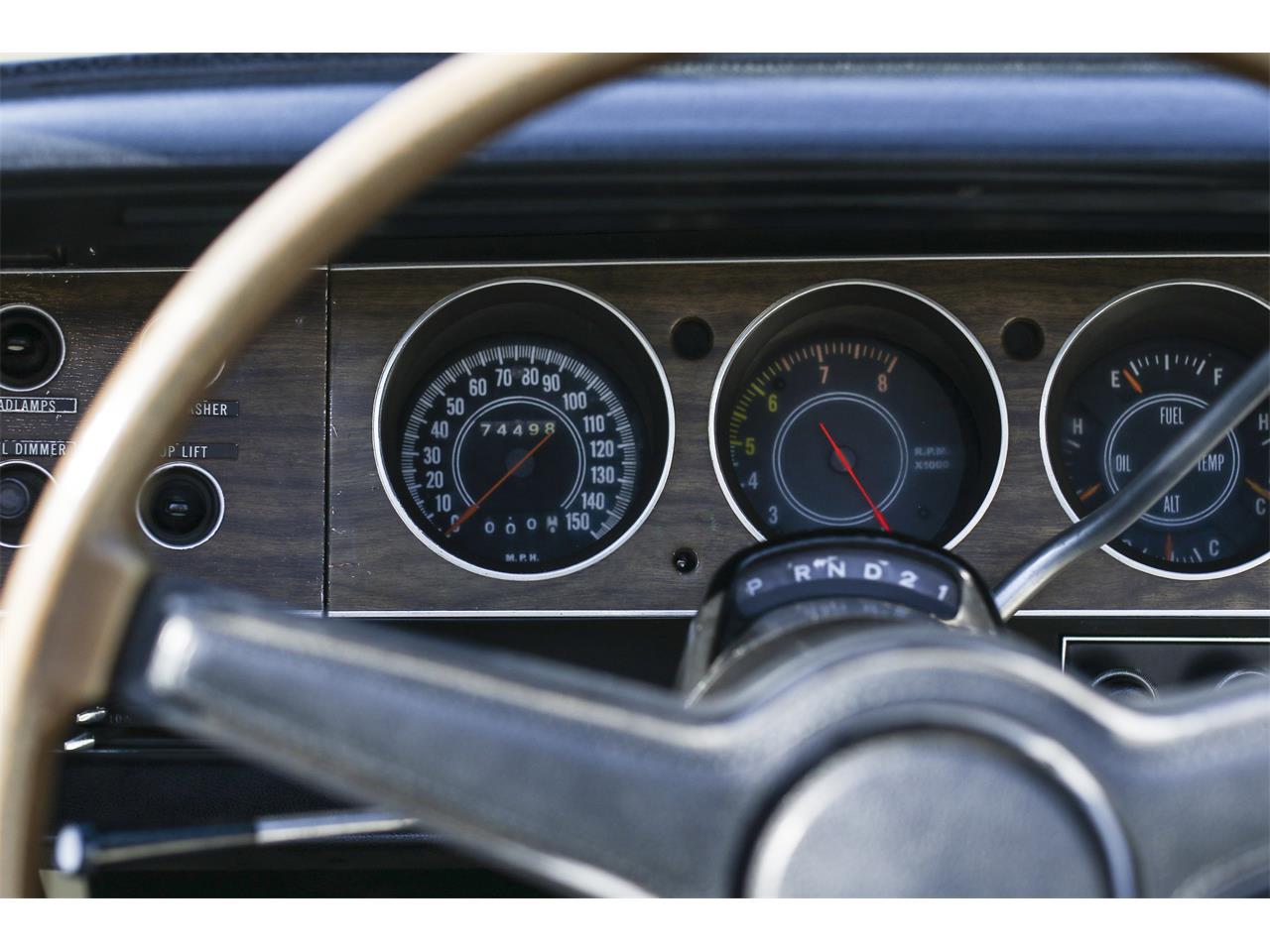 Dodge-Challenger-1970-Viper-Stryker-Red-White-Leather-5