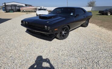 Dodge-Challenger-1971-Black-Black-2