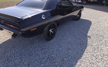 Dodge-Challenger-1971-Black-Black-6