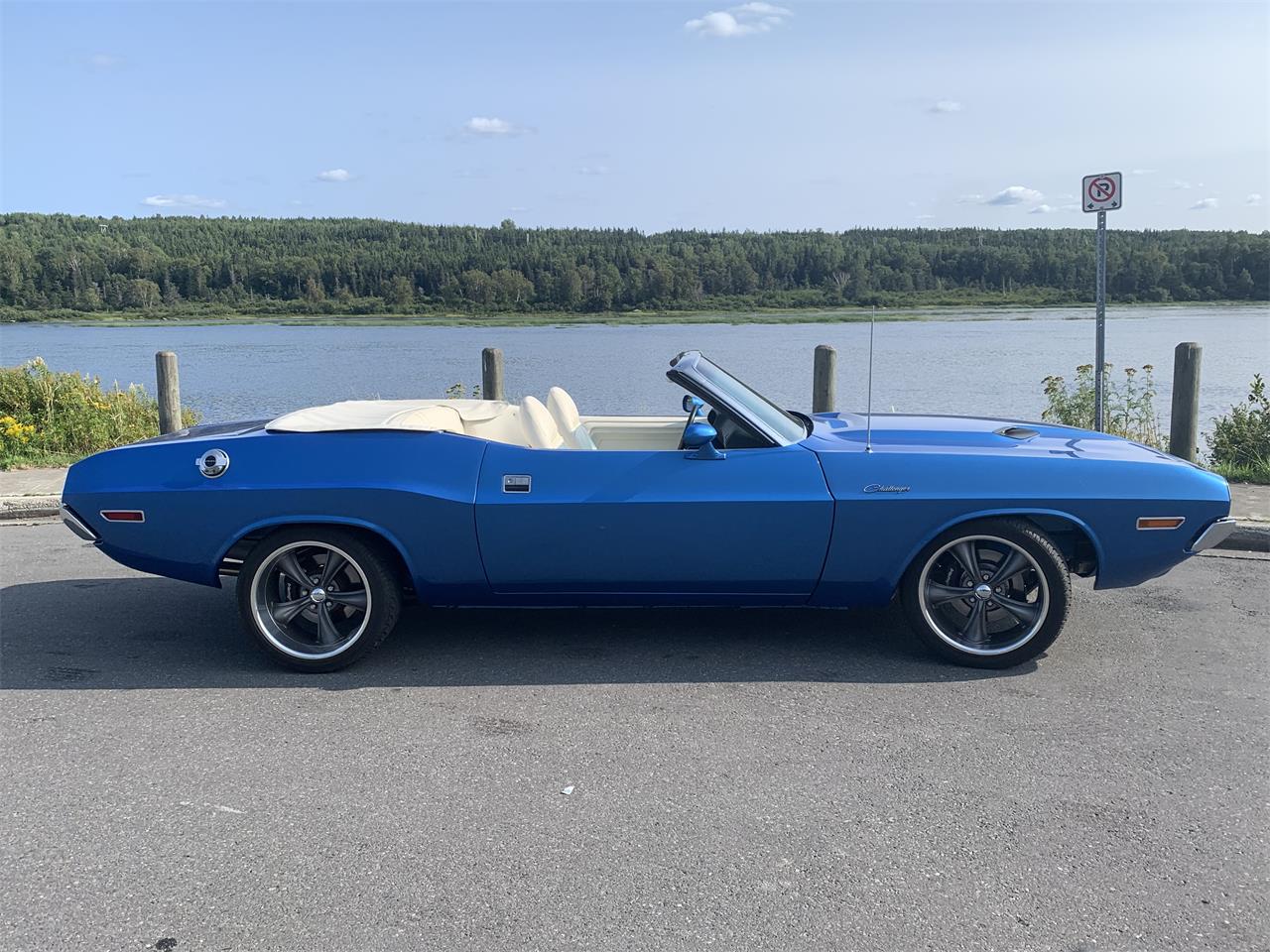 Dodge-Challenger-1971-Blue-White-1