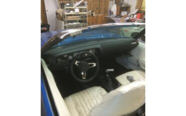 Dodge-Challenger-1971-Blue-White-4