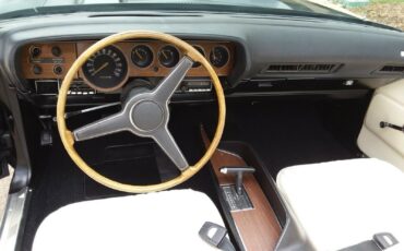 Dodge-Challenger-1971-Coupe-4
