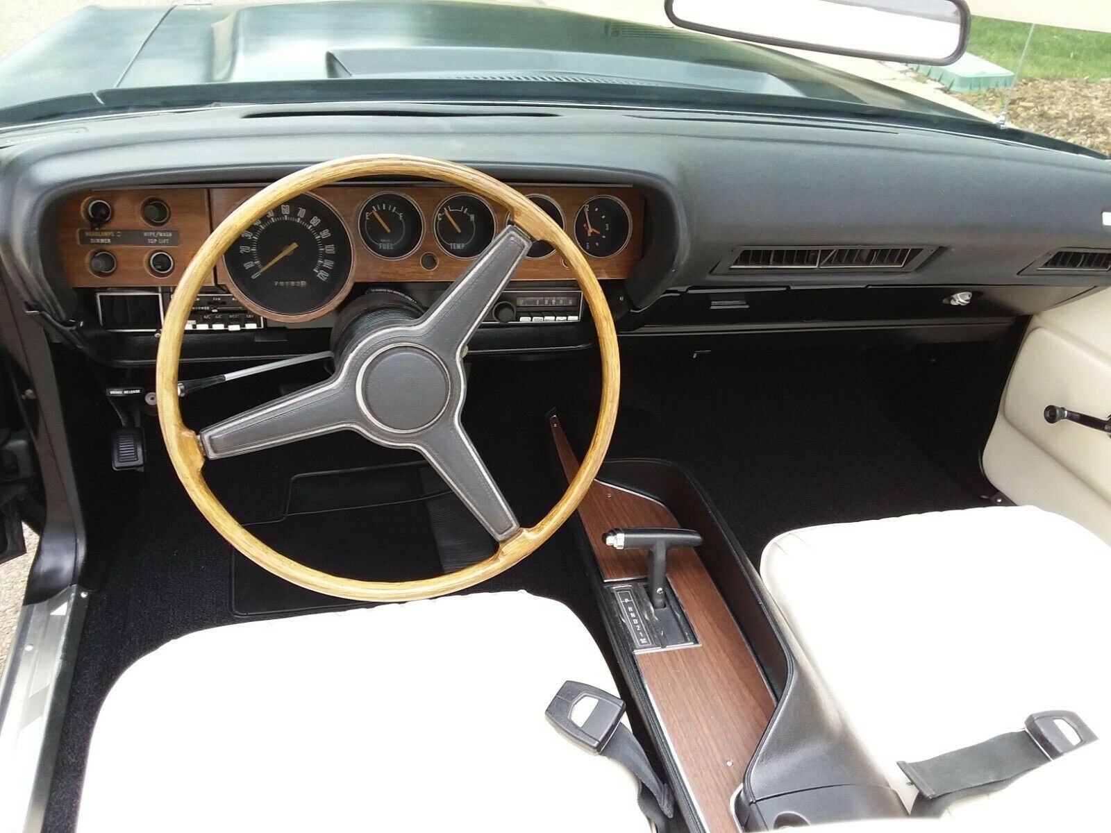 Dodge-Challenger-1971-Coupe-4