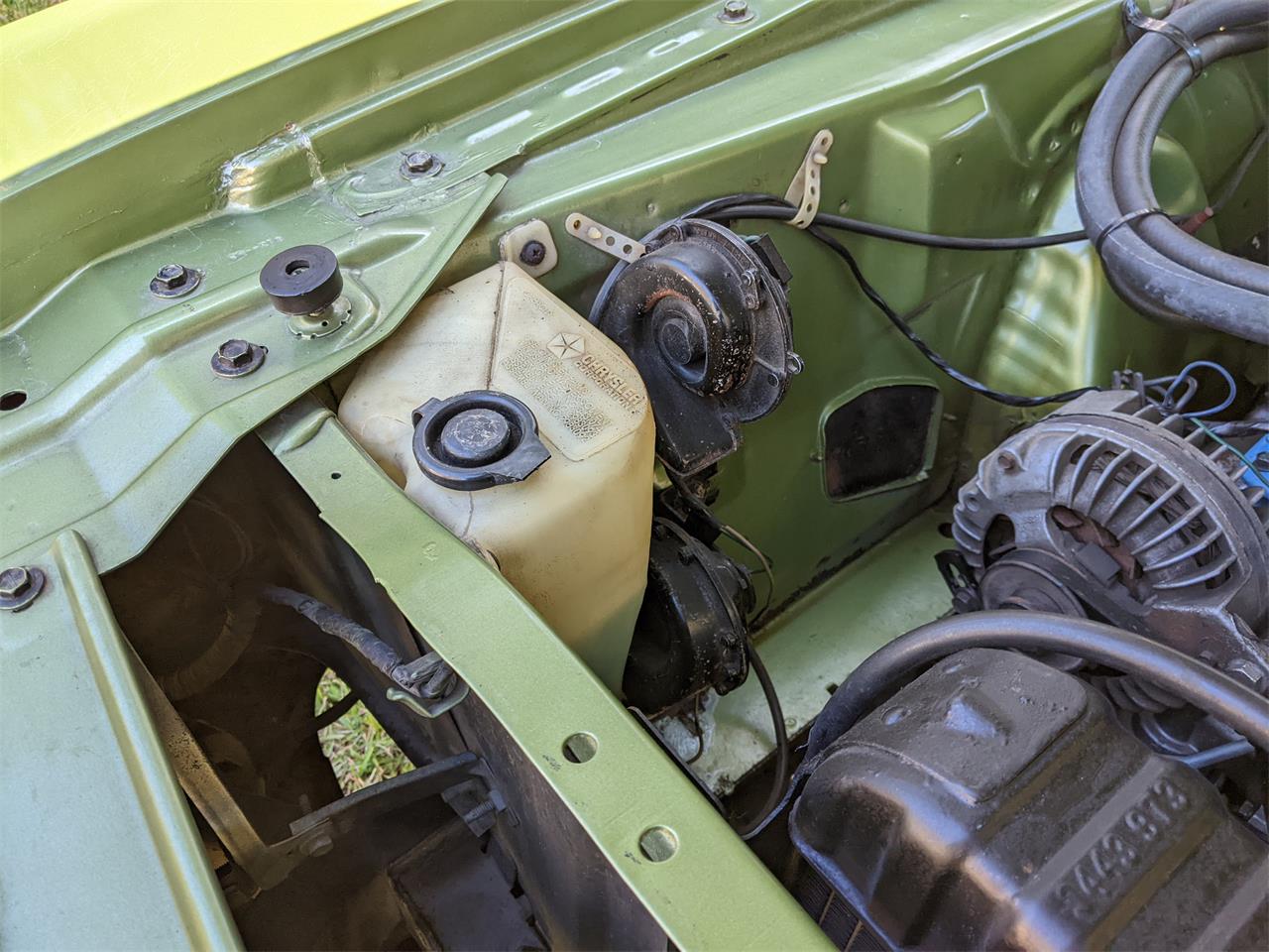 Dodge-Challenger-1971-Metallic-Green-Brown-16