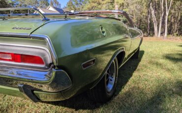 Dodge-Challenger-1971-Metallic-Green-Brown-33