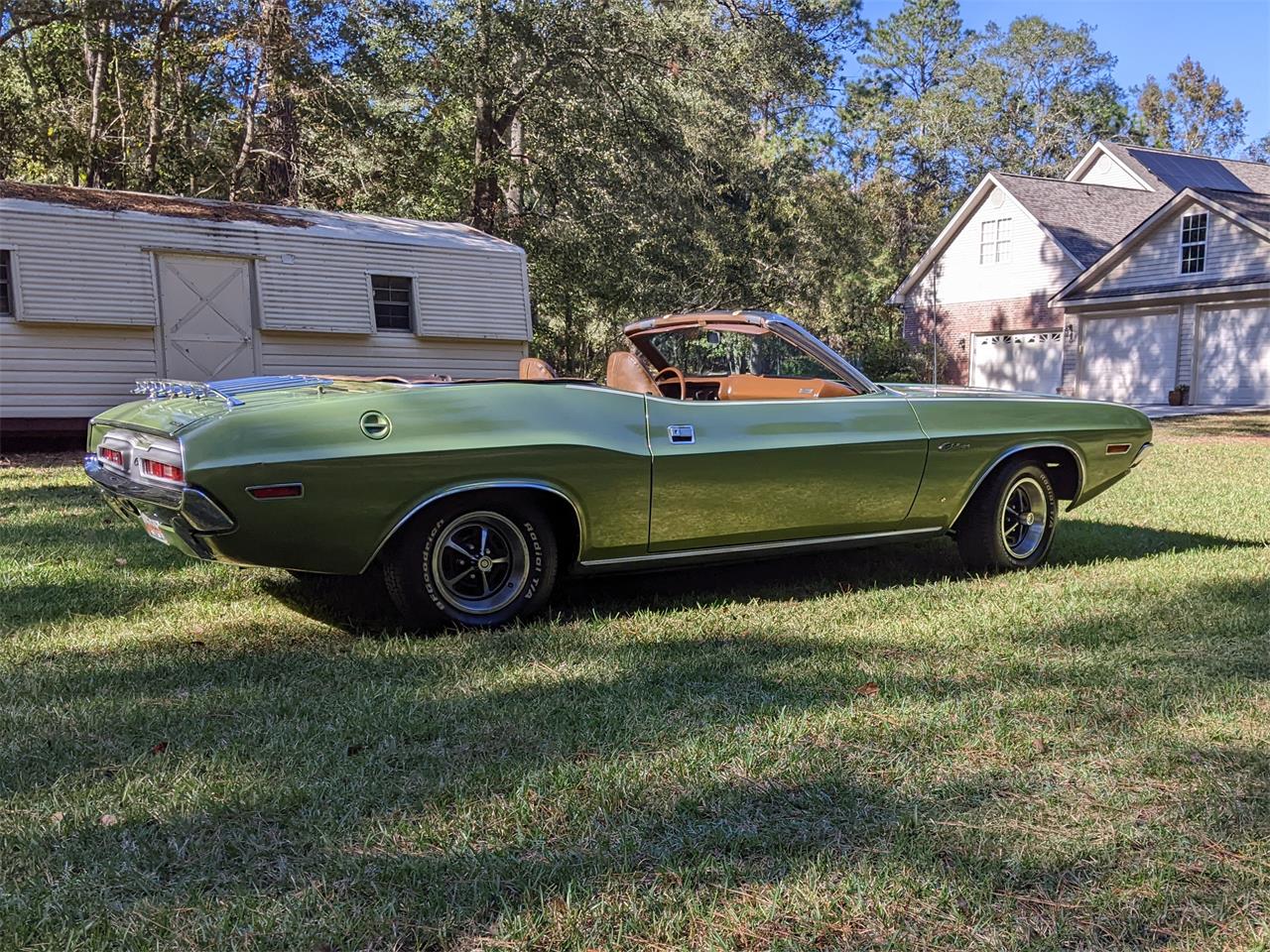 Dodge-Challenger-1971-Metallic-Green-Brown-34