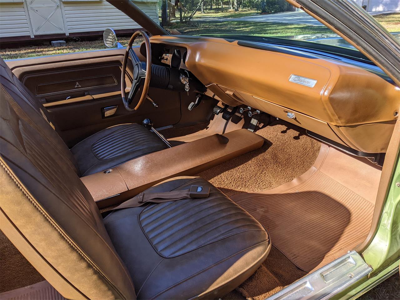 Dodge-Challenger-1971-Metallic-Green-Brown-56