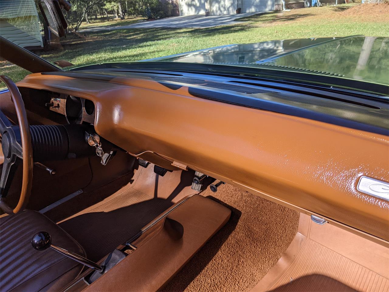 Dodge-Challenger-1971-Metallic-Green-Brown-58