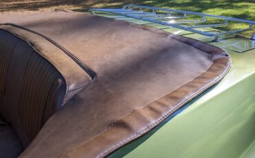 Dodge-Challenger-1971-Metallic-Green-Brown-88