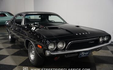 Dodge-Challenger-1972-Coupe-20