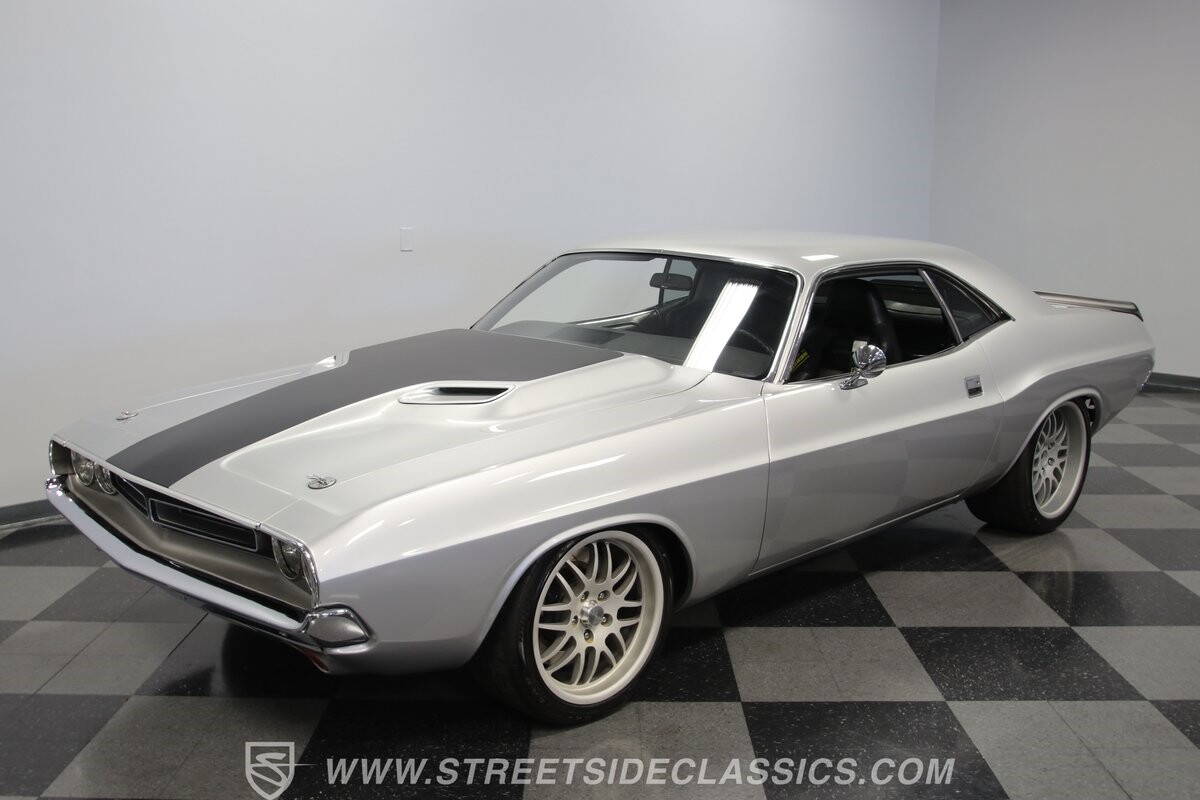 Dodge-Challenger-1972-Coupe-22