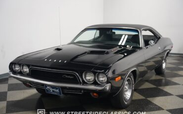Dodge-Challenger-1972-Coupe-22