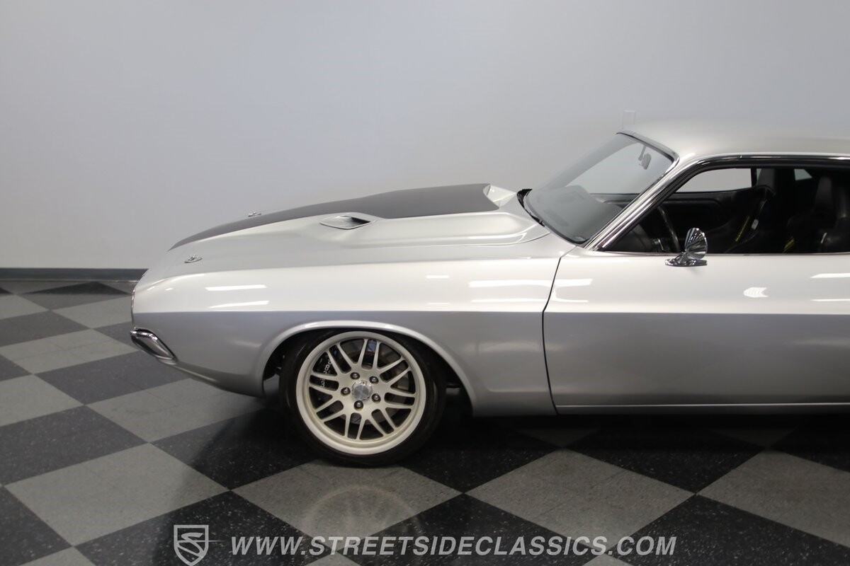 Dodge-Challenger-1972-Coupe-26