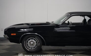Dodge-Challenger-1972-Coupe-26