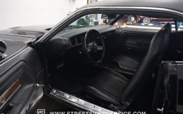 Dodge-Challenger-1972-Coupe-4