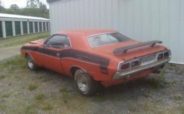 Dodge-Challenger-1972-Orange-2