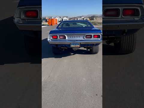 Dodge-Challenger-1973-Blue-Whiteblack-1