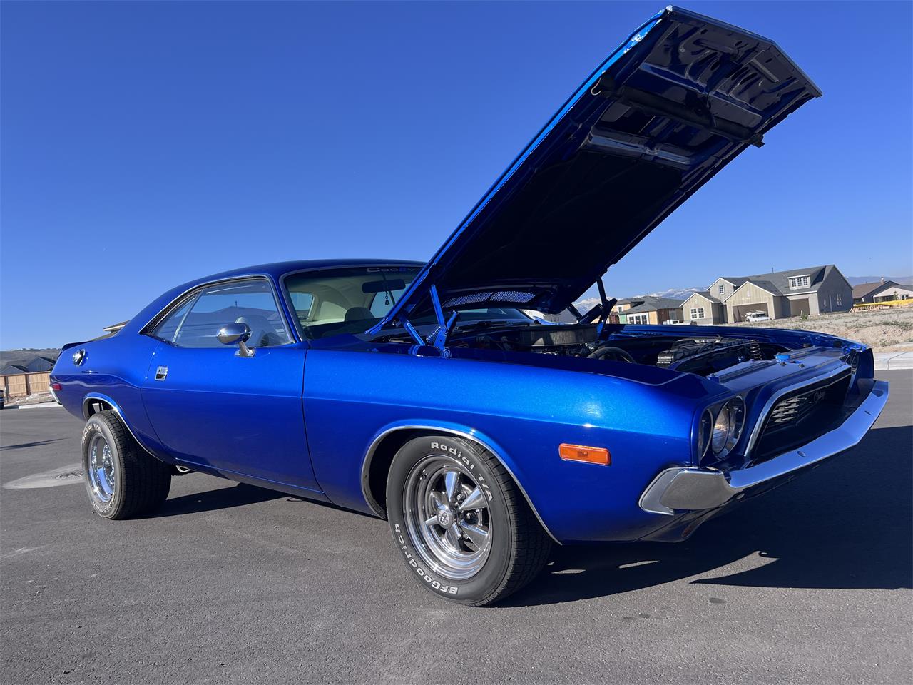 Dodge-Challenger-1973-Blue-Whiteblack-3