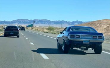 Dodge-Challenger-1973-Blue-Whiteblack-6