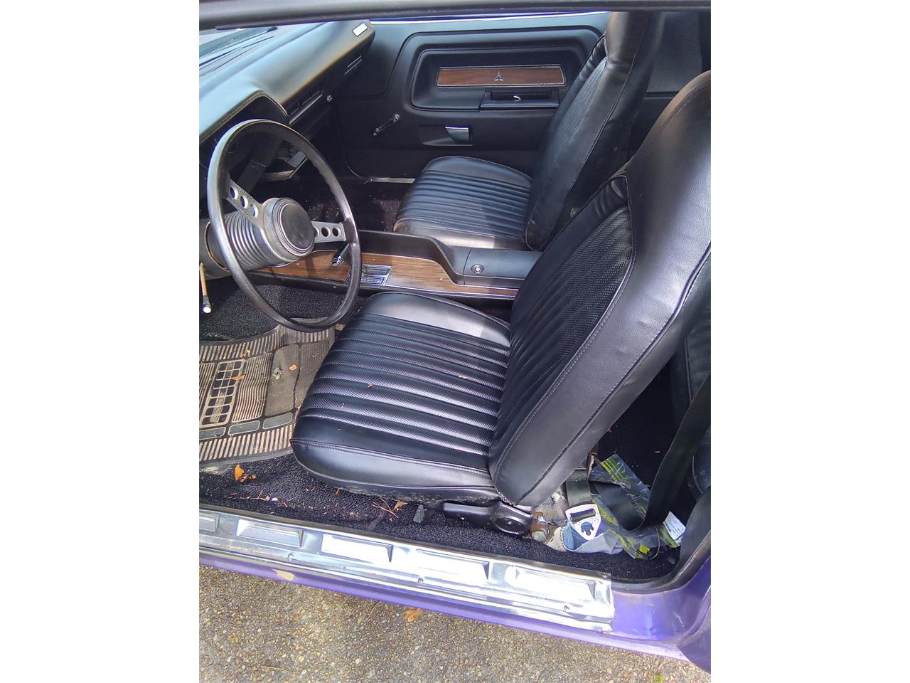Dodge-Challenger-1973-Purple-Black-4