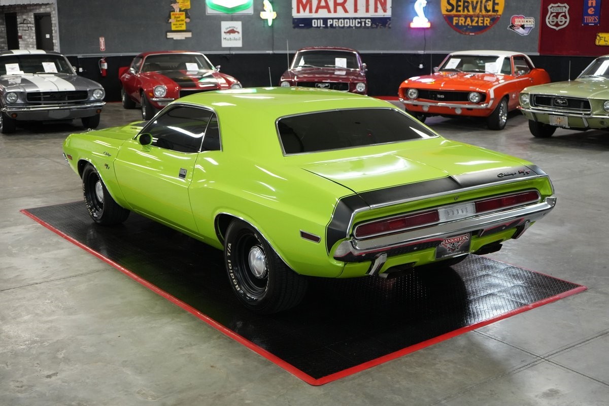 Dodge-Challenger-RT-Style-1970-Coupe-12