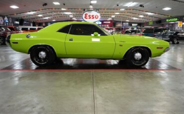 Dodge-Challenger-RT-Style-1970-Coupe-23