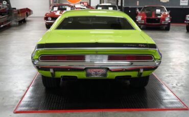 Dodge-Challenger-RT-Style-1970-Coupe-4