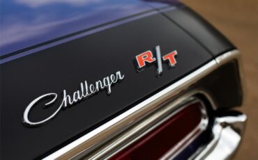 Dodge-Challenger-rt-1970-Crazy-Plum-Black-9