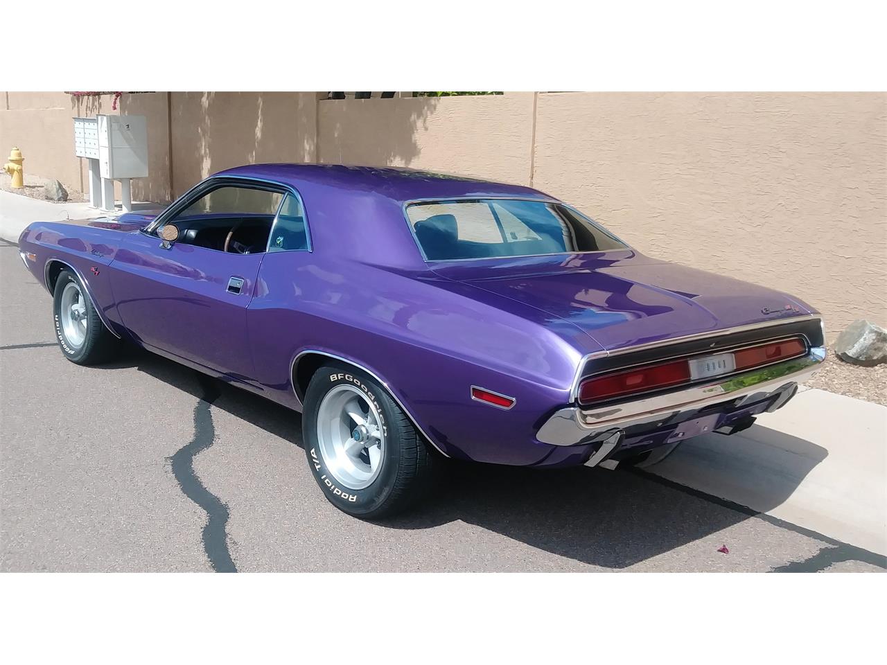 Dodge-Challenger-rt-1970-Plum-Crazy-Purple-Black-17