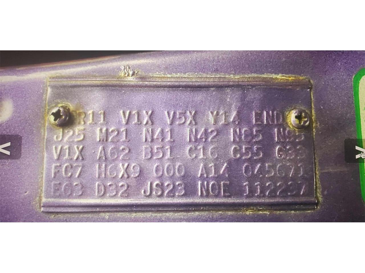 Dodge-Challenger-rt-1970-Plum-Crazy-Purple-Black-2