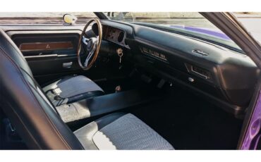 Dodge-Challenger-rt-1970-Plum-Crazy-Purple-Black-33
