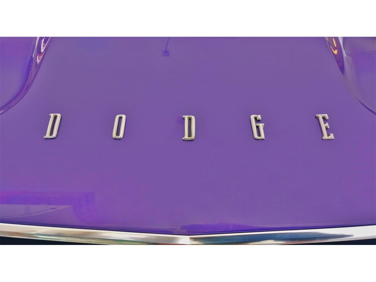 Dodge-Challenger-rt-1970-Plum-Crazy-Purple-Black-41