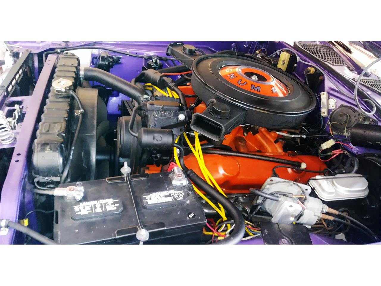 Dodge-Challenger-rt-1970-Plum-Crazy-Purple-Black-44